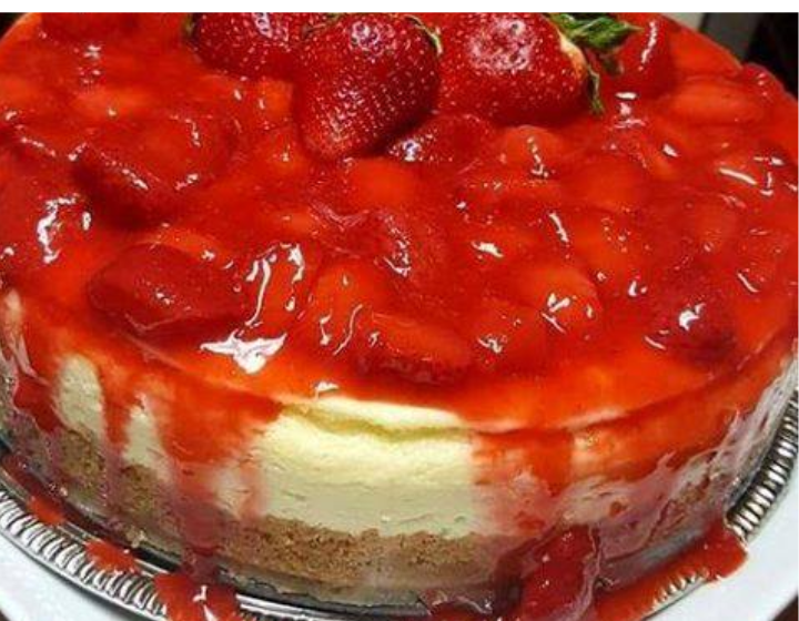 New York-style strawberry cheesecake